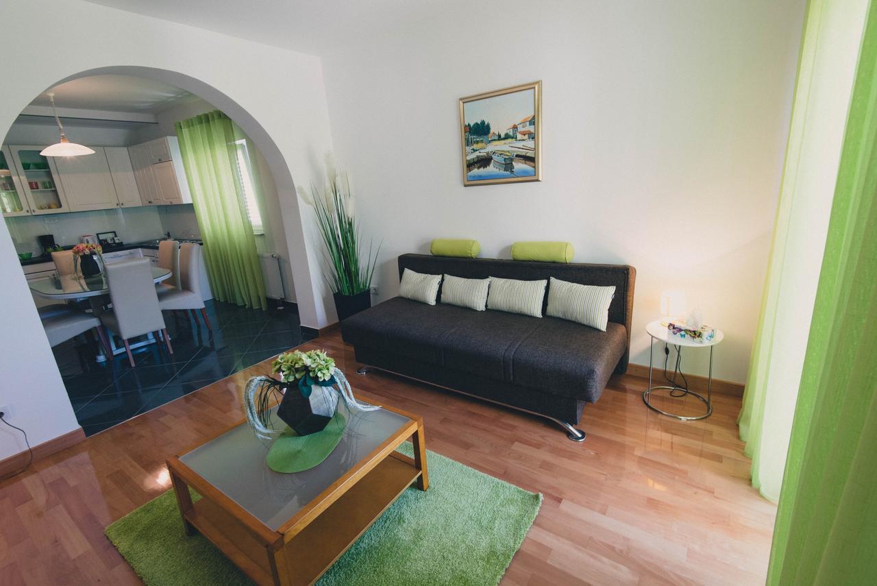 Apartments Sunny Garden Brodarica  Extérieur photo
